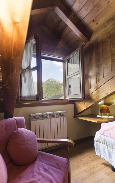 Apartamentos El Rincon De Benas Benasque Room photo