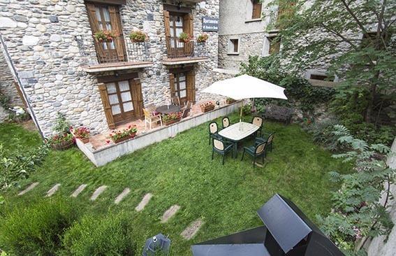 Apartamentos El Rincon De Benas Benasque Room photo